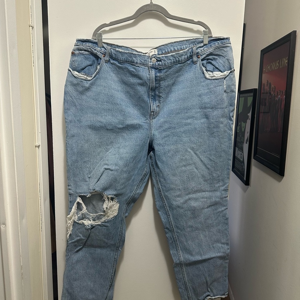 NWOT Abercrombie & Fitch Distressed Light Blue Boyfriend Jeans